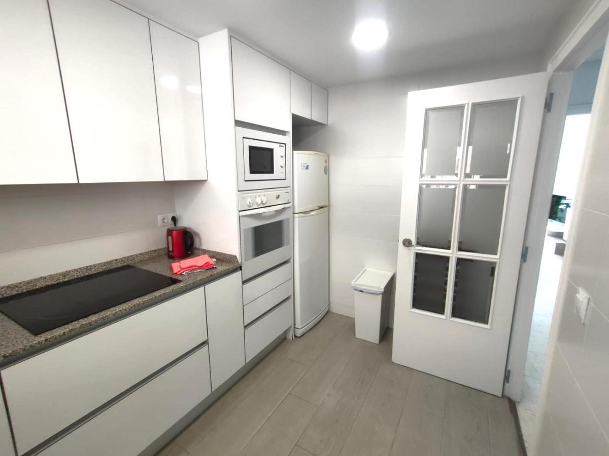 Very Lightful Apartment. Incredible Sea Views. Big Terrace, Swimming Pool. Ac. Very Close To Alicante City Center. מראה חיצוני תמונה